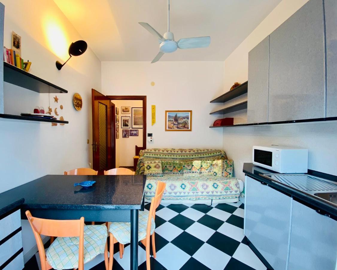 Hostdomus - Bilocale Sul Borgo Apartment Finale Ligure Luaran gambar